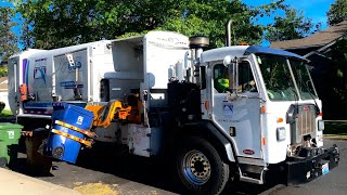 Peterbilt 520 - Labrie Expert Helping Hand Side Loader Garbage Truck