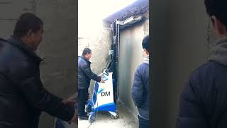 Without train on-site learn customers first time see spraying plastering machine he easily operate