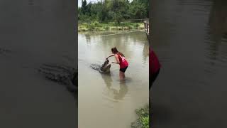 Random Video on internet #26 #shorts #short #traning #crocodile #girl