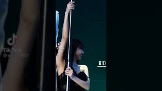 LISA 'LALISA' POLE DANCE