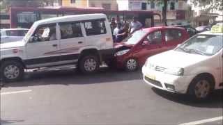 4  Car accidents infront of Manyata Tech Park Bangalore