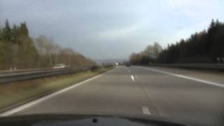 Autobahn BMW 130i 250 km/h