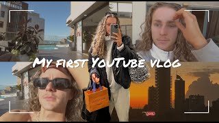 MY FIRST YOUTUBE VLOG !! Staying in Sydney, Tina musical, Louis Vuitton unboxing.