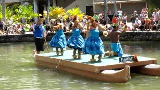 Hawaian Dance in Polynesian Center