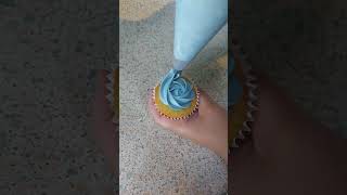 Cupcake Piping Technique Tutorial| Buttercream| Decorating techniques and Ideas| Flowers| Rose|viral