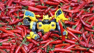 Transformers Chili Eating Contest Superhero Bumblebee vs. Barricade, Bonecrusher (Stop motion) Toys