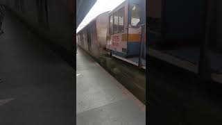 11026 Pune Amravati Express arrived at Pune junction #train #railway #indianrailways