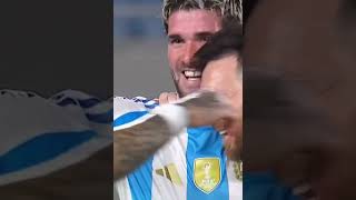 MESSI EM NOITE DE MESSI 👽Craque tira do bolso três gols e duas assistências na goleada da líder