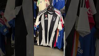 Qualcuno ha detto maglie da calcio?