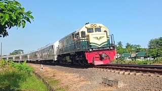 Lokomotif Vintage Berdinas Kereta Api Kamandaka