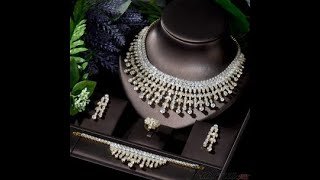 Позолоченный комплект ювелирной бижутерии с кристаллами Swarovski. Украшение приемиум качества