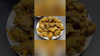 Aloo Palak Ke Pakode | Monsoon Snacks | #shorts #youtubeshorts #viralshorts #monsoonsnacks