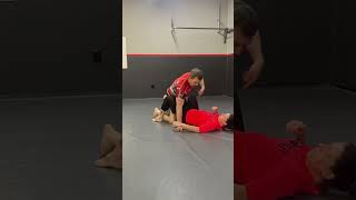 Hip Bump half guard counter #bjj #brazilianjiujitsu #jiujitsu #mma #judo #sambo #sweep #bjjsweeps