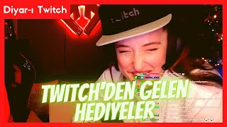 Pqueen - Twitch'den Kargoyla Gelen Hediyeleri Gösteriyor