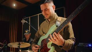 Arin Keshishi - Moollon J IV Bass Solo - Live at Hidden Gem