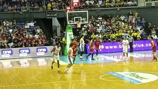 Watching last Quarter of Game 3 Genibra VS talk N text daming natuwa mga fans Ng Ginebra