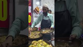 Pakistan's Most selling chicken karahi #streetfood #food #indianstreetfood #foodie #foodlover