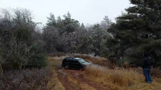 Infiniti QX4 Off Road Mud Puddle