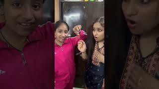 Akshita Vedika ko Chhipkali Khani Hai 🦎🪳🍫🍫 #comedy #funny #ashortaday #malhotrafamilychannel