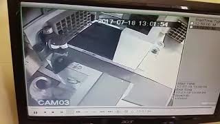 WATCH THIEF STEAL FROM A MOSQUE AT PRAYER TIME