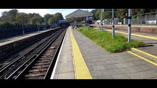 159108,159103 and 159004 pass Barnes For Exeter and 444005 and 444032 pass going to Waterloo