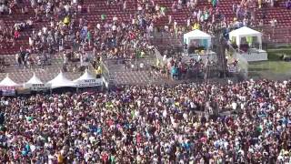 Electric Daisy Carnival EDC 2010 Los Angeles - Fence Jumping *part 1*