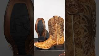 How about them cowboy boots. #boot #cowboyboots #boots