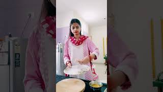 मां के हाथ की एक रोटी🙄 #live #short #funny #couplegoals #trending #diksha short