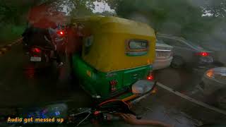 DELHI RAIN RIDE, JULY 2023. RIDING THROUGH WATERLOGGED ROADS LIKE A BOSS 😎