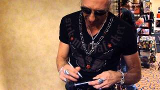 Dee Snider of Twisted Sister signing autographs - TopSignatures.com