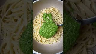 Summer Linguine 💚 Spinach Pesto Pasta ☀️ #short #pasta #recipe