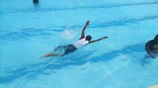 How to swim freestyle dolphin kicks