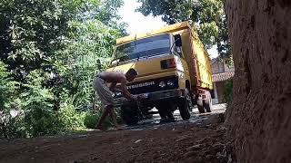 Proses memandikan truk umplung tahun 1991 // 120 ps