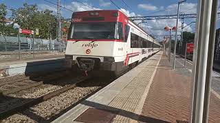 Renfe Cercanías 446 destino El Escorial entrando en Torrelodones en septiembre 2023