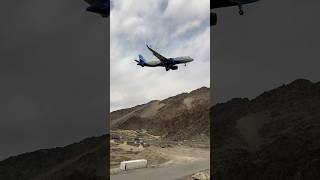 Beautifull approach #indigo #ladakh #aviation #aviationlovers #pilotlife #flight #mountains #iaf