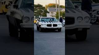 Pontiac GTO classic cruising at big boy troy car meet