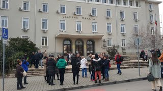 Десетки протестираха пред съдебната палата в Ст. Загора срещу освобождаването на убиеца от Бузовград