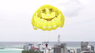 تجربه طيران parasailing في مالديف