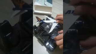 Unboxing 1-400 scale b747 Atlas Air