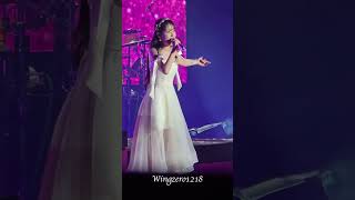 strawberry moon (Acoustic) 4K IU HEREH World Tour LA Part 4 #IU #HEREH #LA #fancam