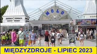 Międzyzdroje 2023 - Relaksujący spacer, słoneczne lato, plaża, piasek, restauracje, molo, wakacje.