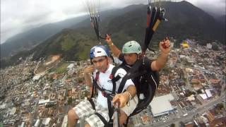 Rodrigo voando em Caragua/SP - Brasil