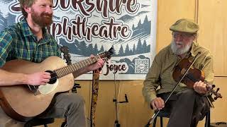 Little Old Log Cabin in the Lane - Mick Kinney & Max at Cabbagetown Community Center