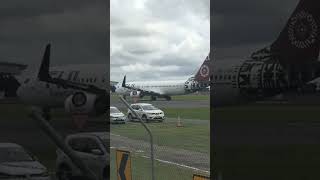 EPIC Close Up Taxi Fiji Airways 737-800 at Christchurch #shorts #fyp #fypシ #aviation