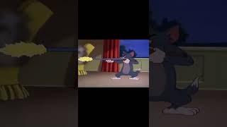 Tom is an active shooter (Tom & Jerry in 1951)