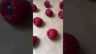 ترند التوت والشوكولاتة🍫🫐لاااازم تجربوهThe VIRAL Raspberries Dessert #shorts #ترند