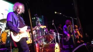 Dinosaur Jr w/ Kevin Shields (My Bloody Valentine) play MBV's "Thorn"