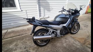 FJR 1300 en detailles (demontage des panieres, acces sous la scelle)