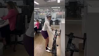 Dad rides a bicycle to work💻╭┈──────「🚴」#shorts #biken #gaming #club