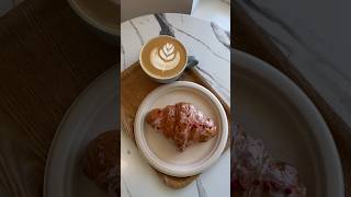 Dreamy strawberry croissant and Korean beef tartine at Estelle Bakery & Patisserie💛✨